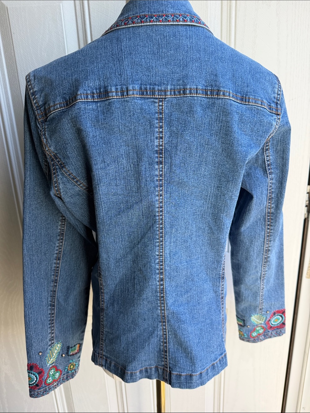 Ruby Rd. Colorful Festival Western Boho Size 8 Embroidered Denim Blazer - Picture 5 of 9